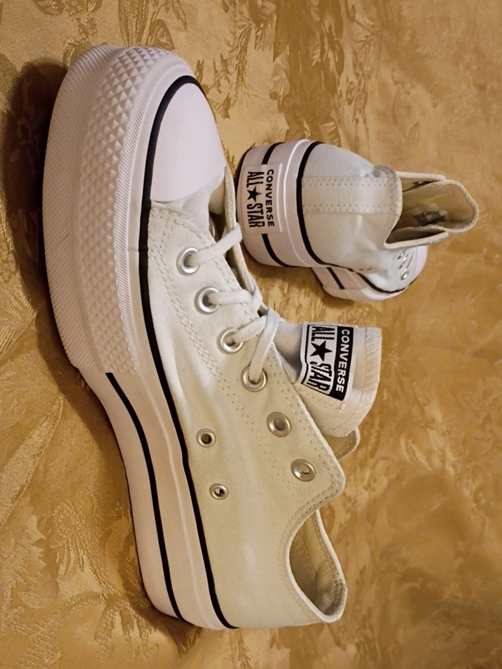 CONVERSE Platform White Low Top Canvas Sneakers Women's 9.0 Men's 7.0